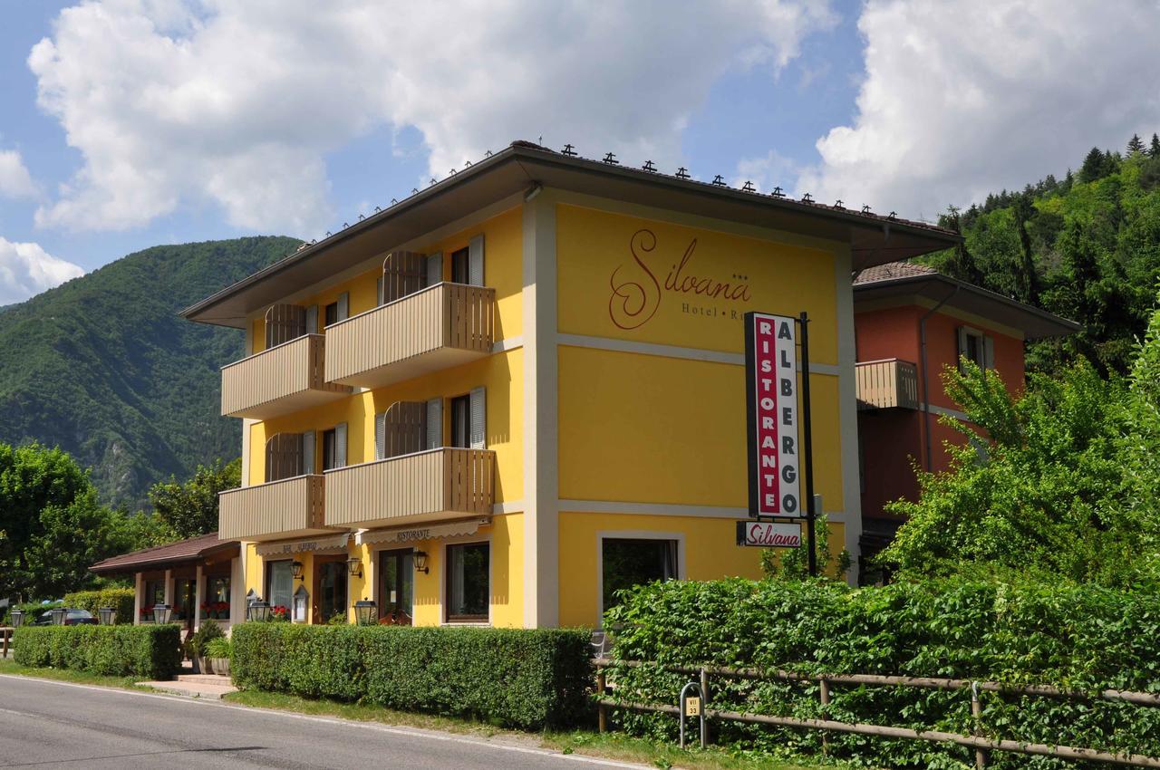 Albergo Silvana Pieve Di Ledro Exterior photo